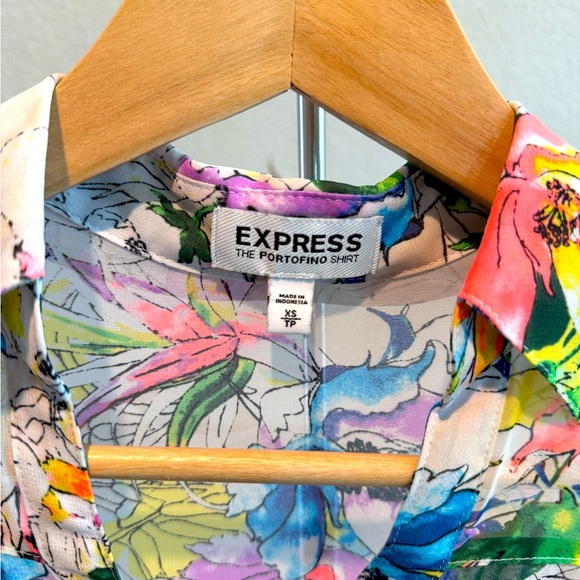 Women’s Express “Portofino” Button Down Shirt - Picture 2 of 3